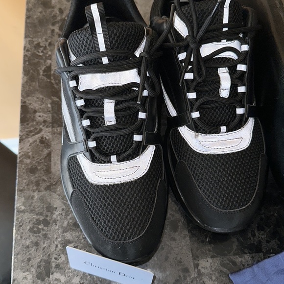 im selling these because i dont wear them. i only wore them twice - Picture 3 of 3